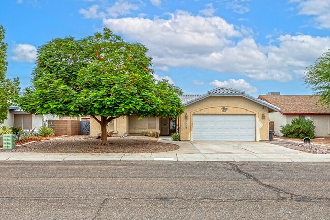 Primary Photo - "3-Bedroom, 2-Bathroom Solar Home with a Pool in Mesa Del Sol!"