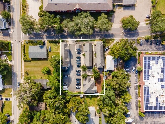 Building Photo - 711 NW 10th St