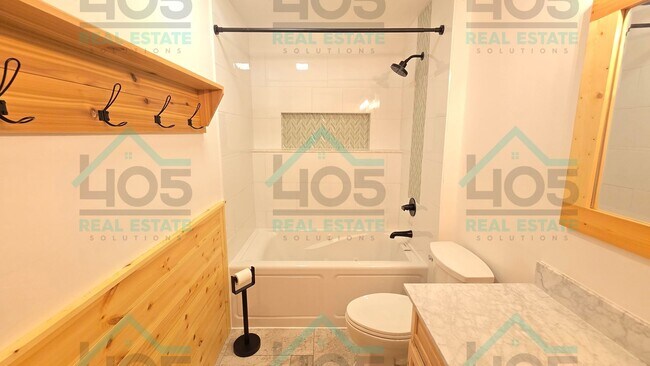 Building Photo - 3 Bedroom in Harrah