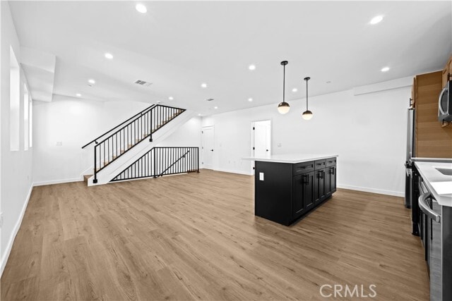 Building Photo - 1342 N Kingsley Dr