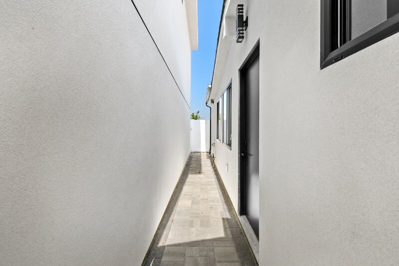 Building Photo - 10943 Christine Way
