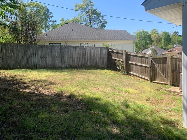 Building Photo - 1 Summer Ridge Ct