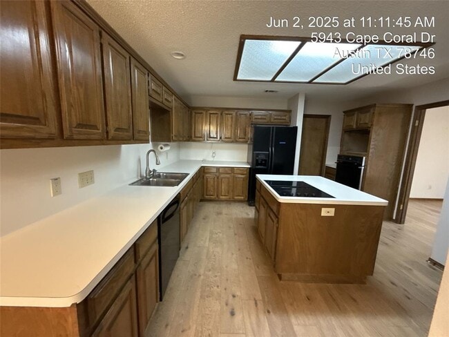 Building Photo - 5943 Cape Coral Dr