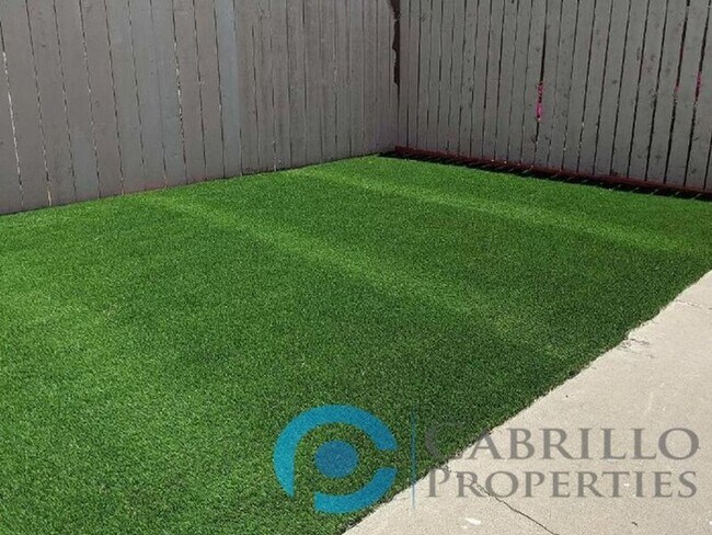 Building Photo - 5077 Art St