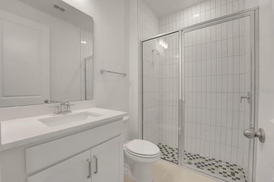 Building Photo - 15075 Tea Tree Dr