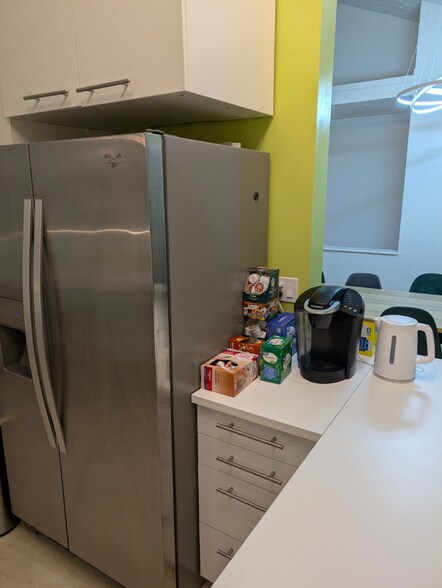 Building Photo - 5900 Deer Run Dr