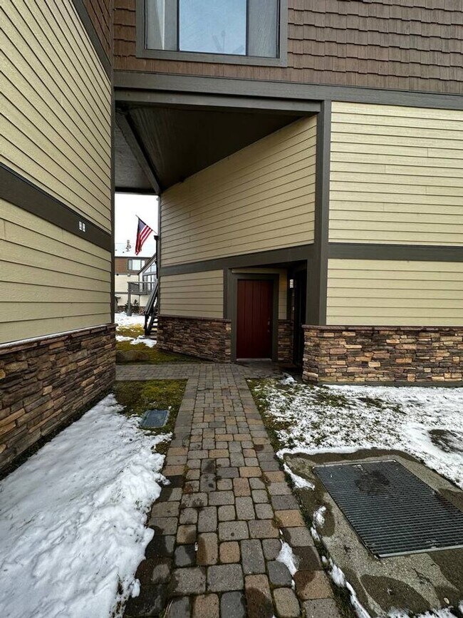 Building Photo - 489 Tahoe Keys Blvd