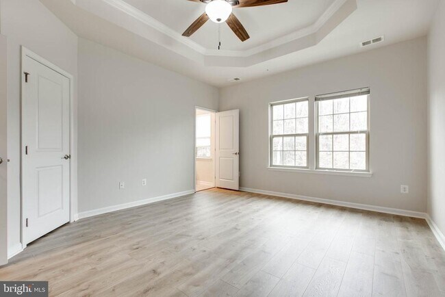 Building Photo - 2805 Fredericksburg Rd