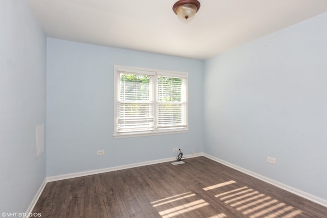 Building Photo - 444 Degas Cir