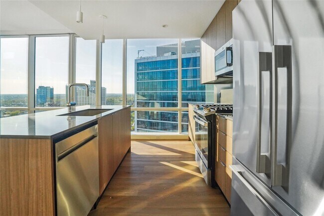 Building Photo - 50 Clinton Pl
