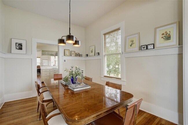 Building Photo - 221 N Johnson Ave