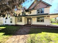 Building Photo - Luxurious Country Living in Desirable Cashmere Location!! 5 Bed + Den, 2.5 Bath!