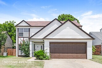 Building Photo - 2712 Creekwood Ln