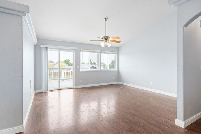 Building Photo - Ranch Style. 3 Bedroom Home.