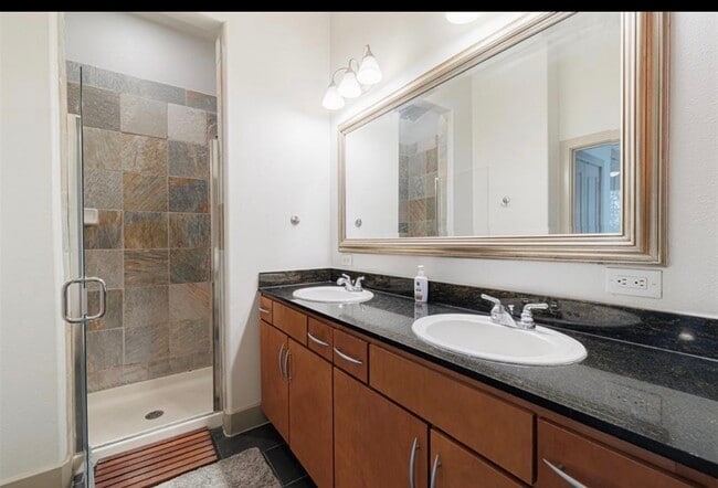 Building Photo - 1901 Post Oak Blvd