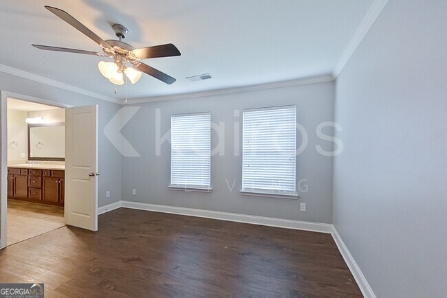 Building Photo - 140 Mandy Ln