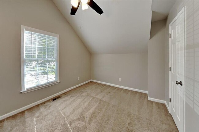 Building Photo - 3215 Aintree Chase