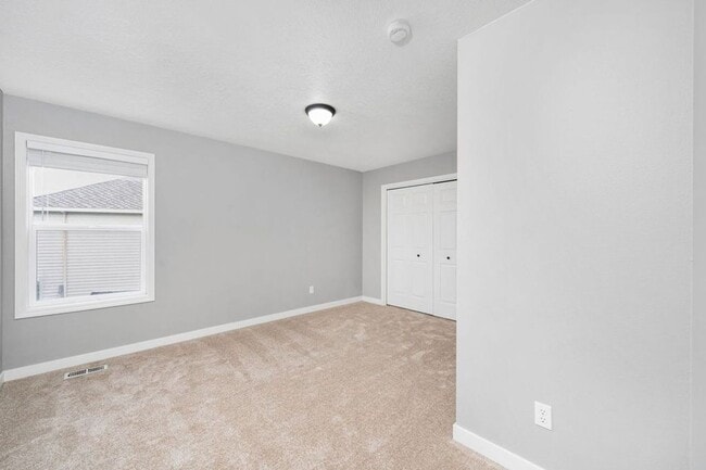 Building Photo - 16742 NW Dublin Ct
