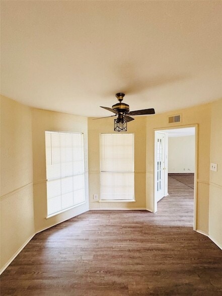 Building Photo - 8513 Kensington Dr