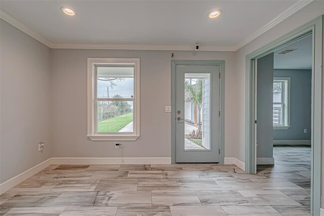 Building Photo - 2417 Avenue A