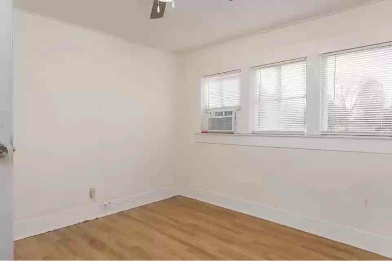 Building Photo - 135 Gilbert Ct