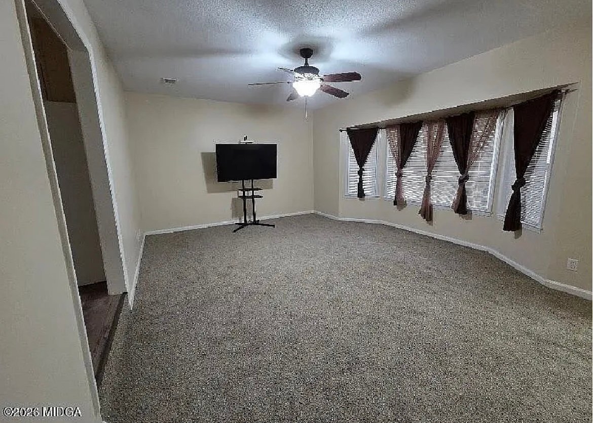 Building Photo - 2412 Shea Dr