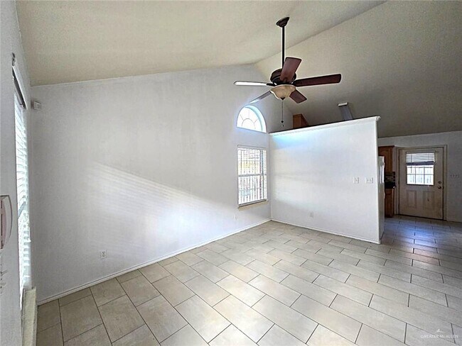 Building Photo - 17 West Dr