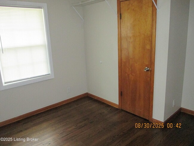 Building Photo - 4210 La Salle Ave