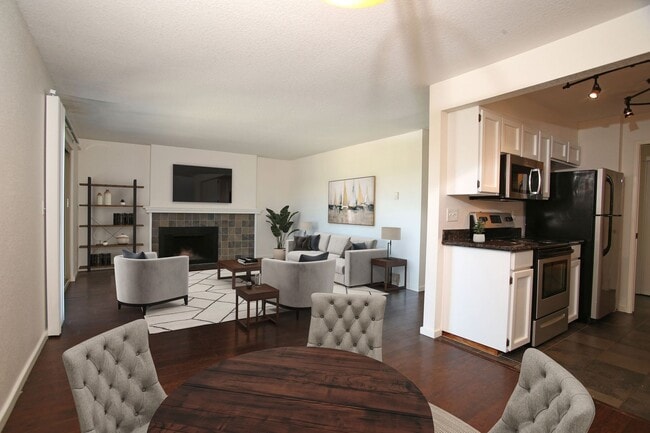 Interior Photo - EOS