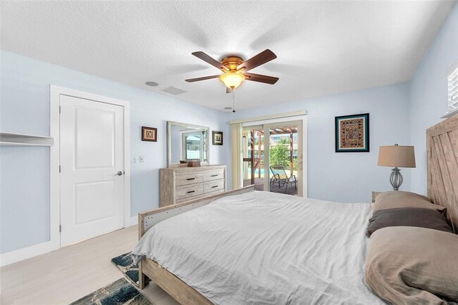 Building Photo - 1012 Spindle Palm Way