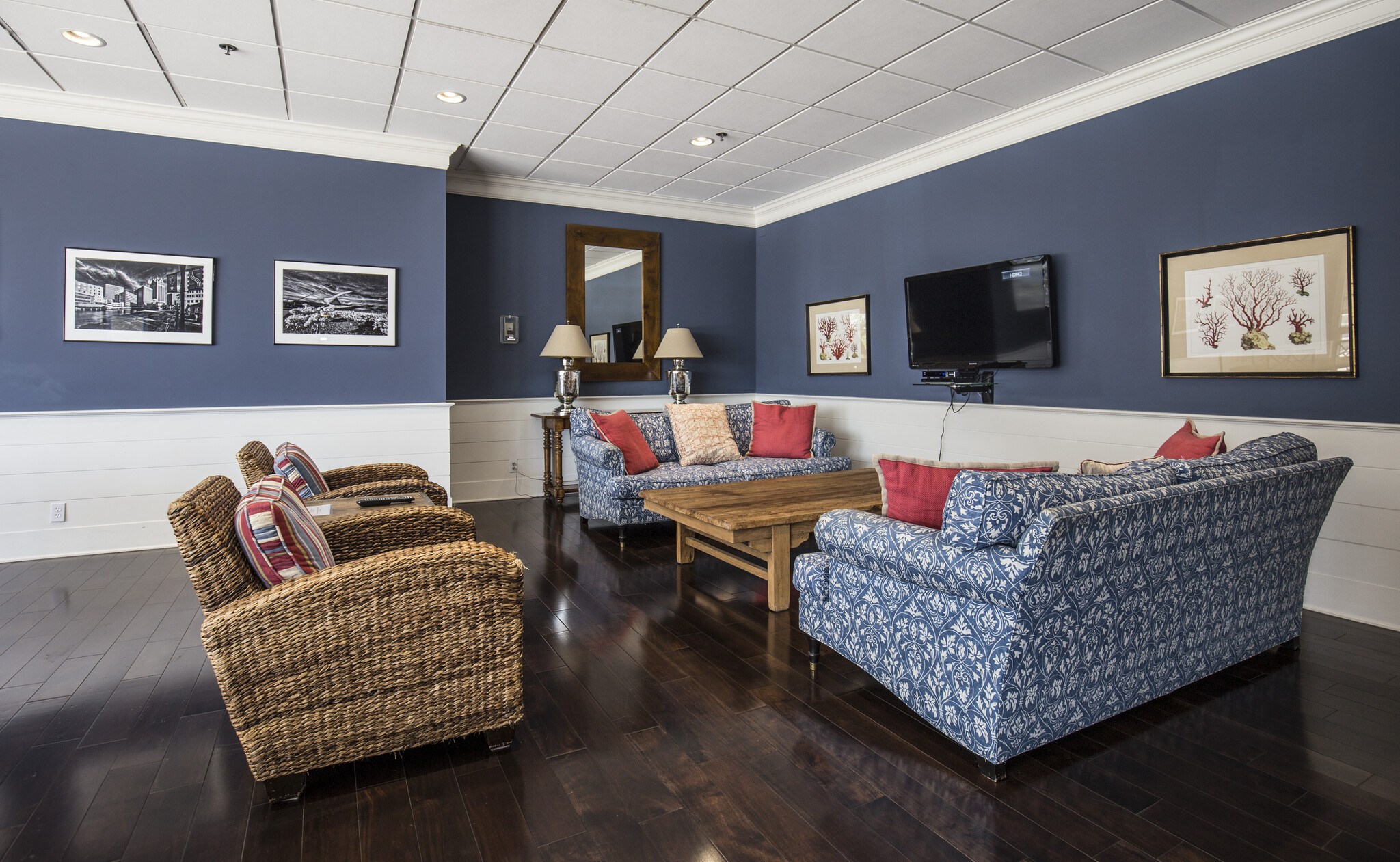 Party room - 1660 N Prospect Ave