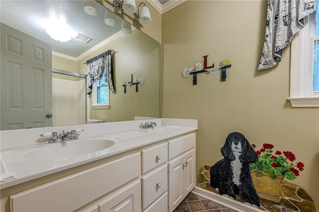 Building Photo - 461 Braidwood Walk NW