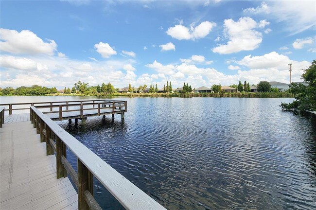 Building Photo - 10687 Lake Montauk Dr