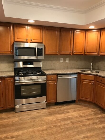 Building Photo - 159 Devon Ct