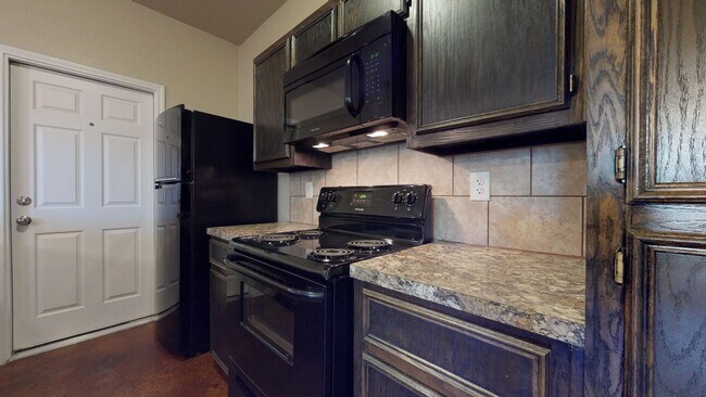 Building Photo - Amazing Duplex in Harker Heights with stained concrete flooring!