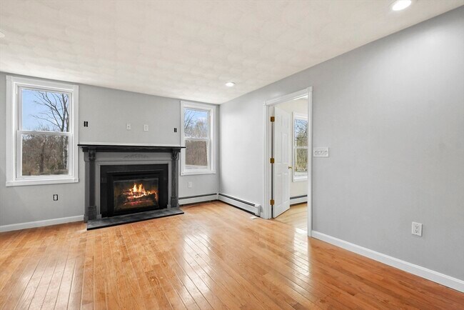 Building Photo - 515 Winthrop St