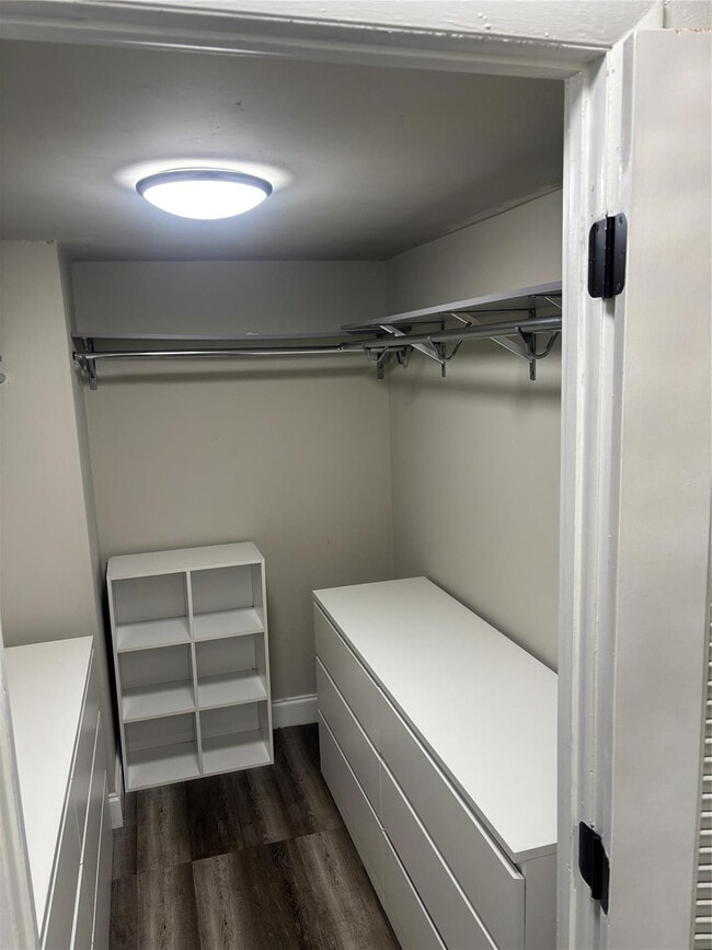 Building Photo - 3800 S Ocean Dr