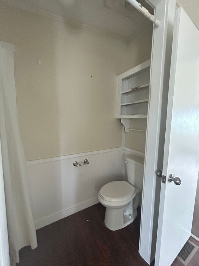 Building Photo - 3 bed 2 bath Home in Hamilton