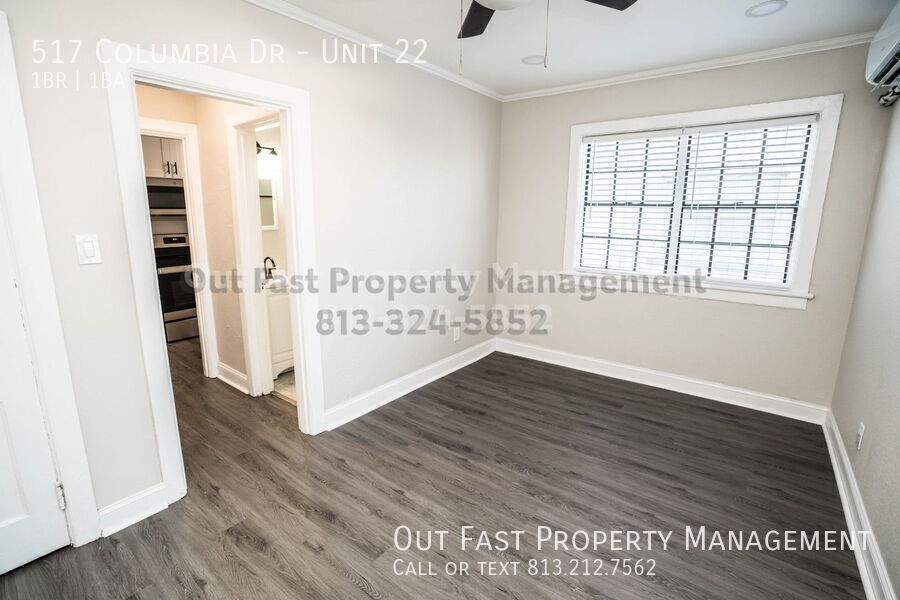 Building Photo - 517 Columbia Dr