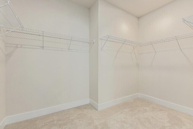 Building Photo - 1247 Winterhaven Dr