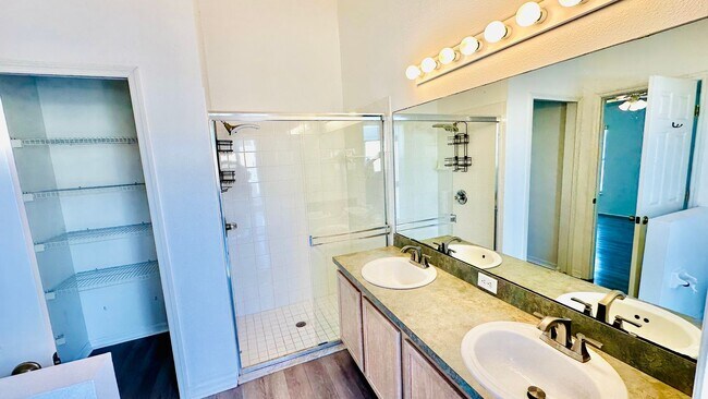 Building Photo - Relax & recharge in this Charming 3Bedroom...