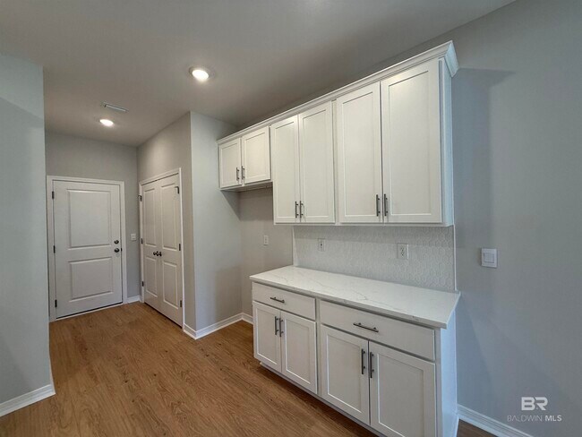 Building Photo - 23903 Dominus Dr