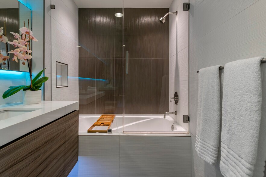 Bathroom shower - 301 Main St