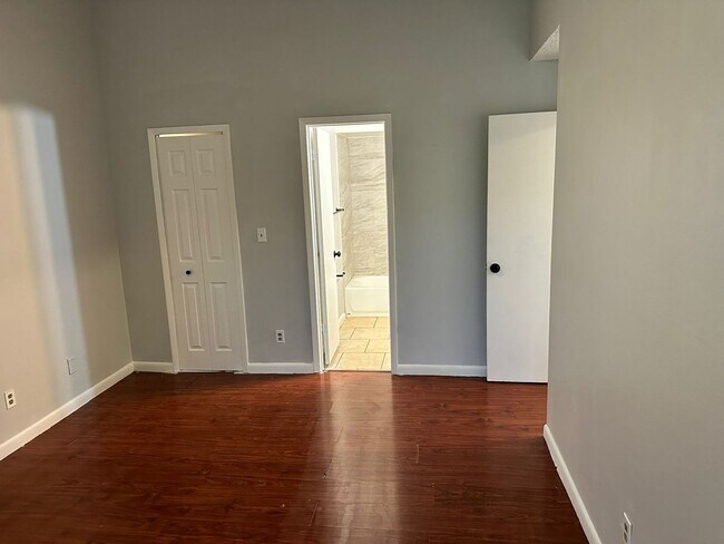 Building Photo - ALHAMBRA COURT CONDO