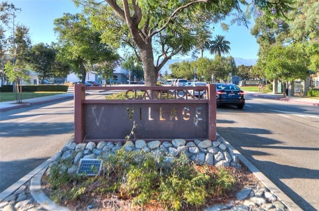 Building Photo - 754 W 1st St