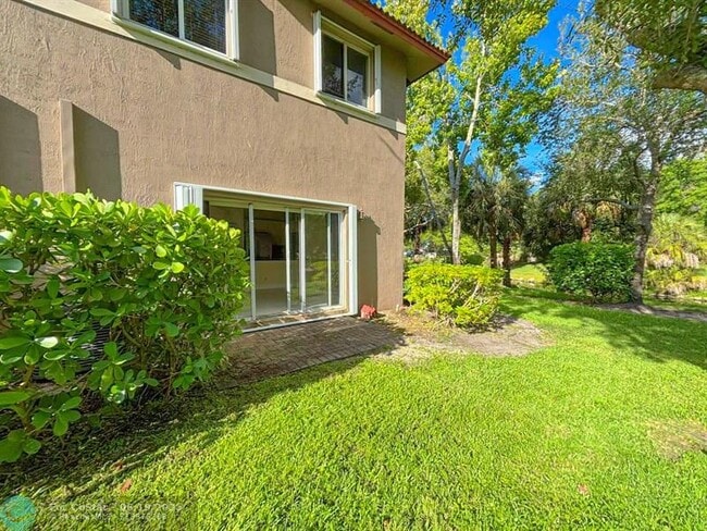 Building Photo - 3118 Coral Ridge Dr