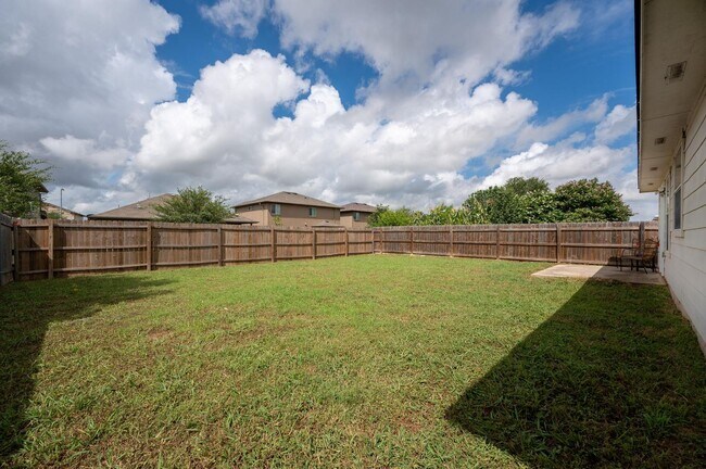 Building Photo - 13009 Noche Clara Dr