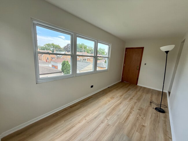 Building Photo - 6147 N Meade Ave