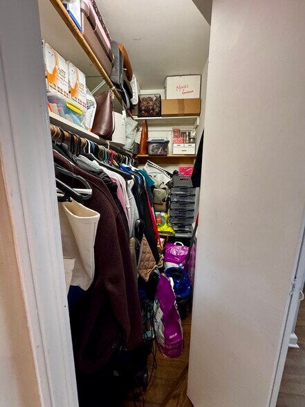 Walk In closet - 130 Pine St