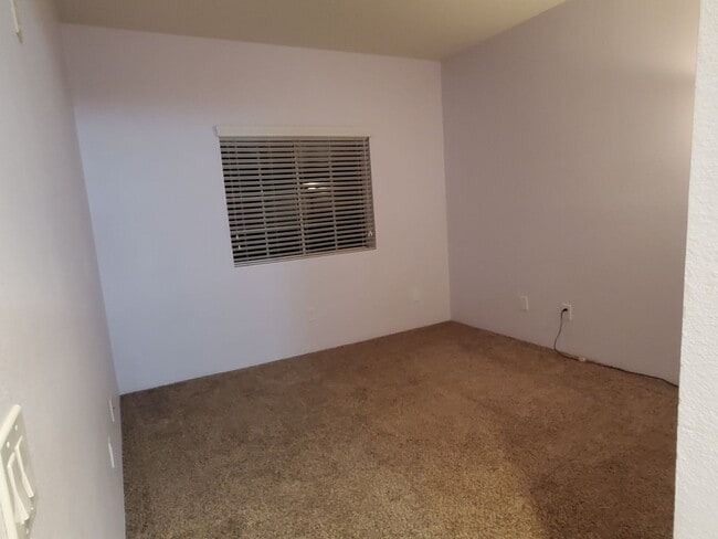 Building Photo - ALVA RD - Ground Floor 2 Bd / 2 Ba Condo in Rancho Bernardo w/ 2 Parking & Resort-like Amenities